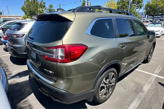 Used 2023 Subaru Ascent Limited w/ Technology Package AWD/4WD image 5