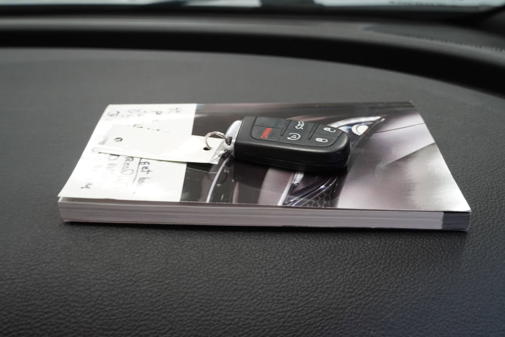 Used 2015 Chrysler 200 S w/ Comfort Group image 37