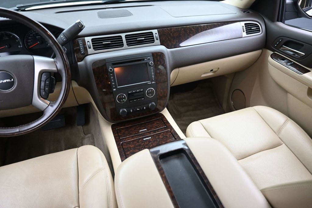 Used 2014 GMC Yukon Denali AWD/4WD image 13