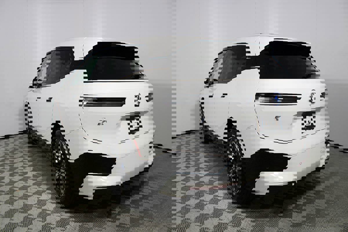 Used 2023 BMW iX xDrive50 w/ Sport Package image 45