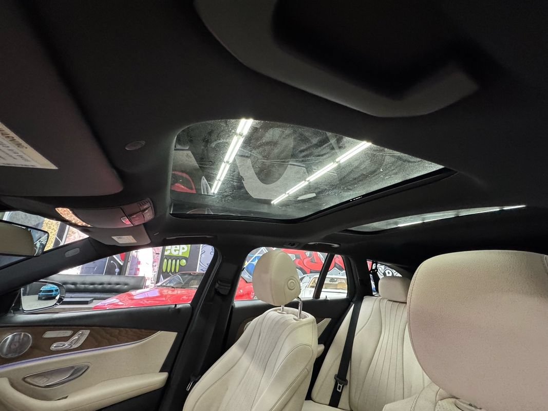 Used 2017 Mercedes-Benz E 400 4MATIC Wagon image 33