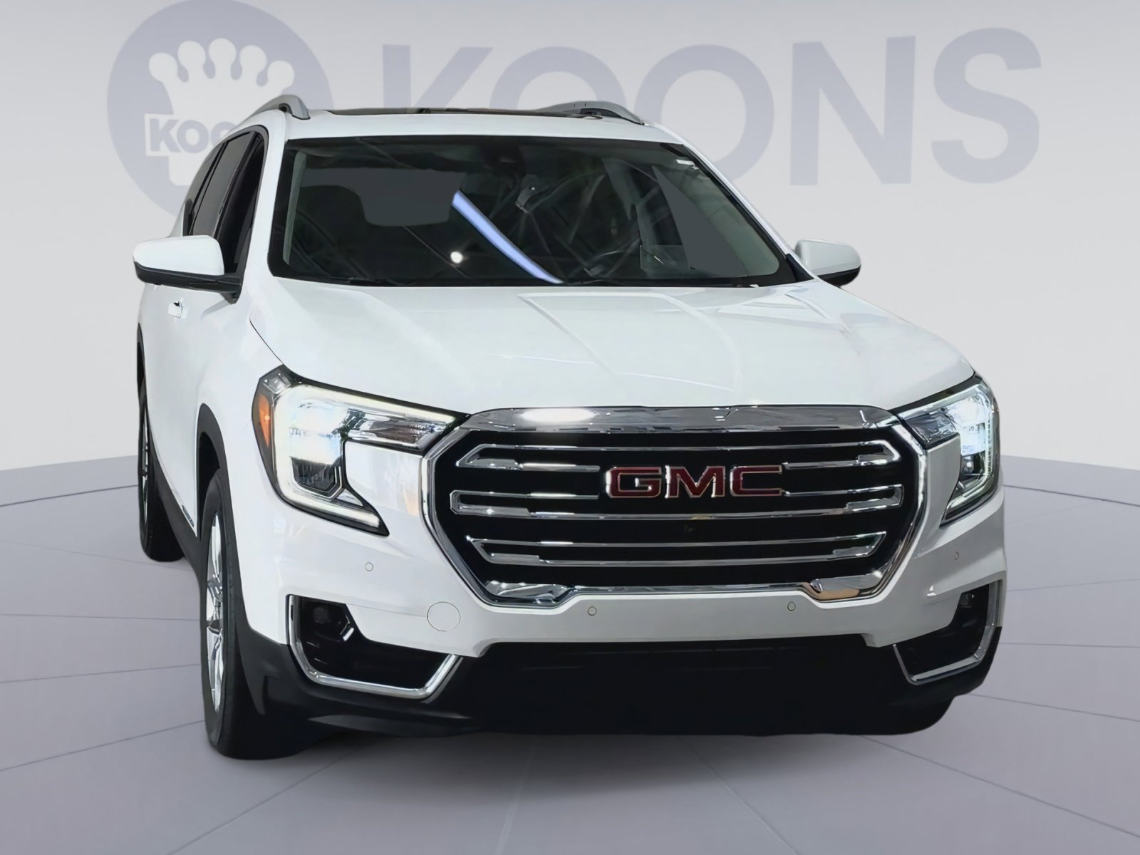 Used 2022 GMC Terrain SLT w/ Tech Package image 4