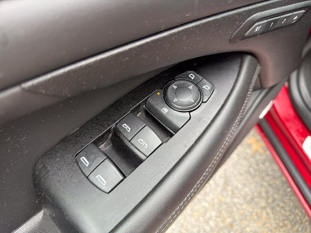 Used 2019 Buick LaCrosse Essence w/ Sun and Shade Package AWD/4WD image 12