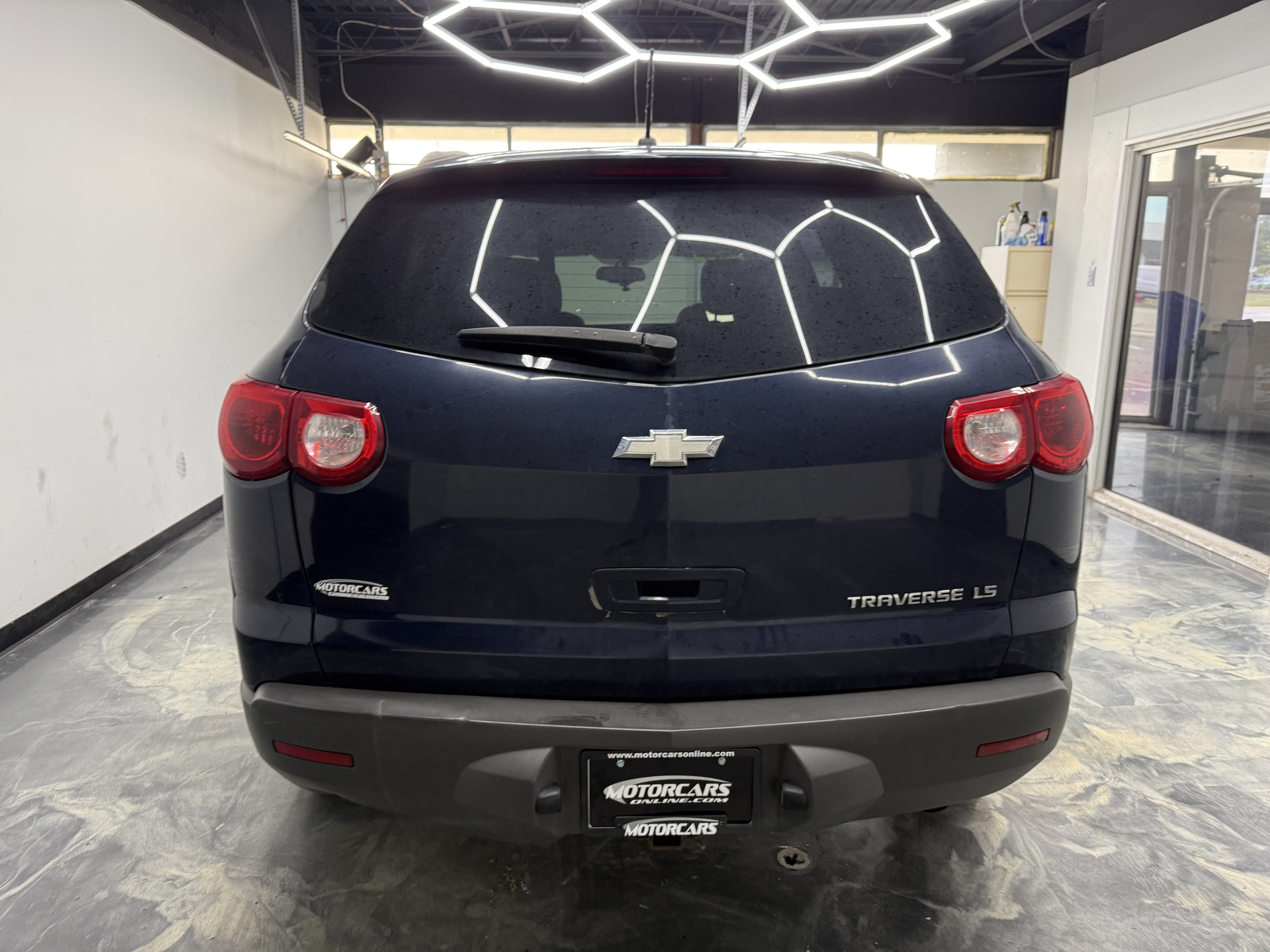 Used 2011 Chevrolet Traverse LS FWD image 4