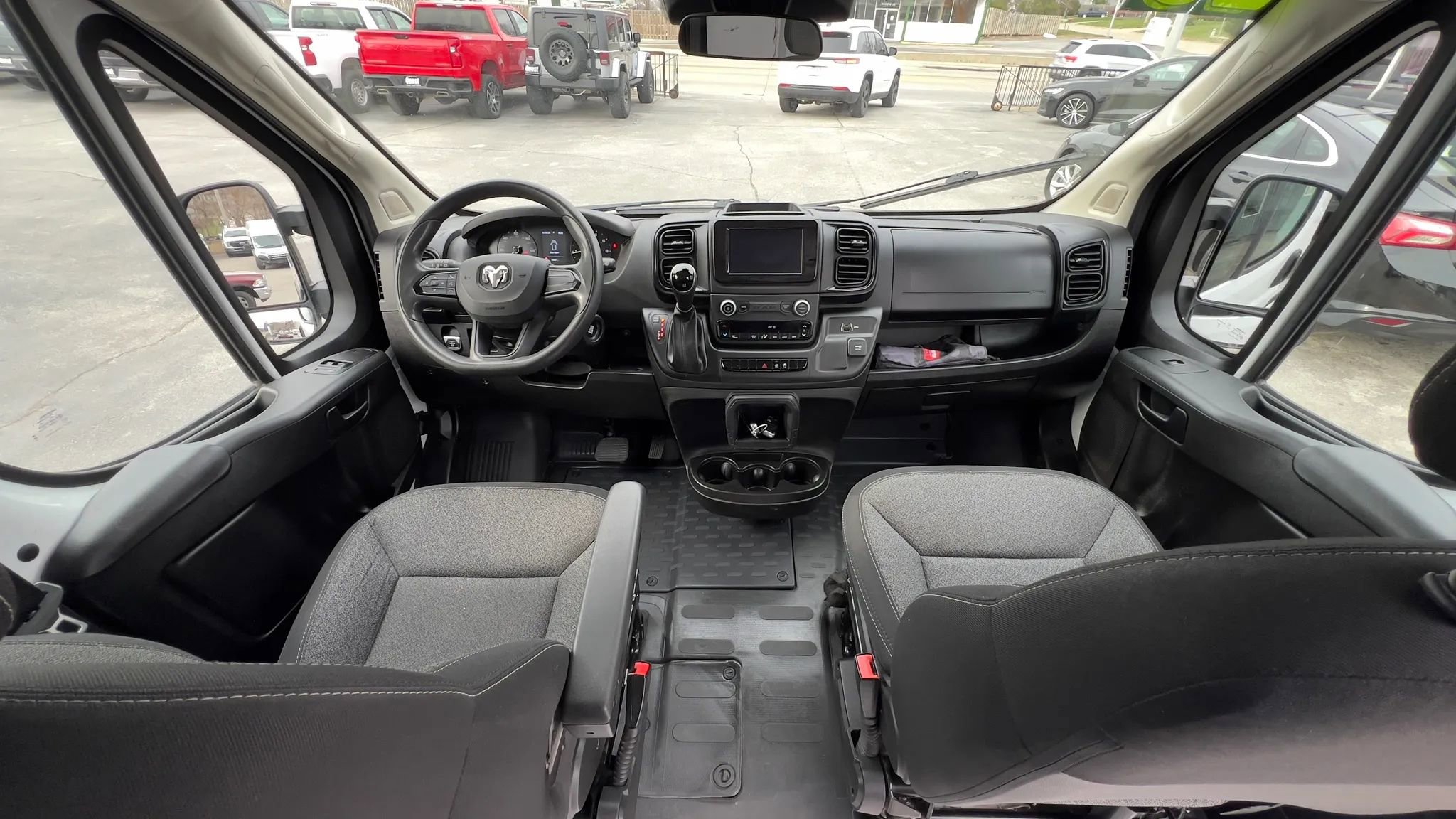 Used 2023 RAM ProMaster 2500 FWD image 17
