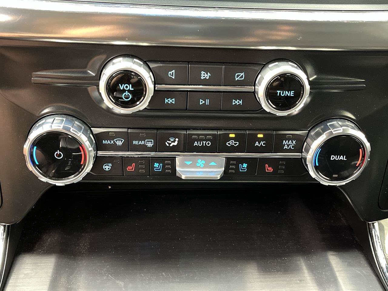 Certified 2023 Ford F150 Lariat w/ Equipment Group 502A High AWD/4WD image 24