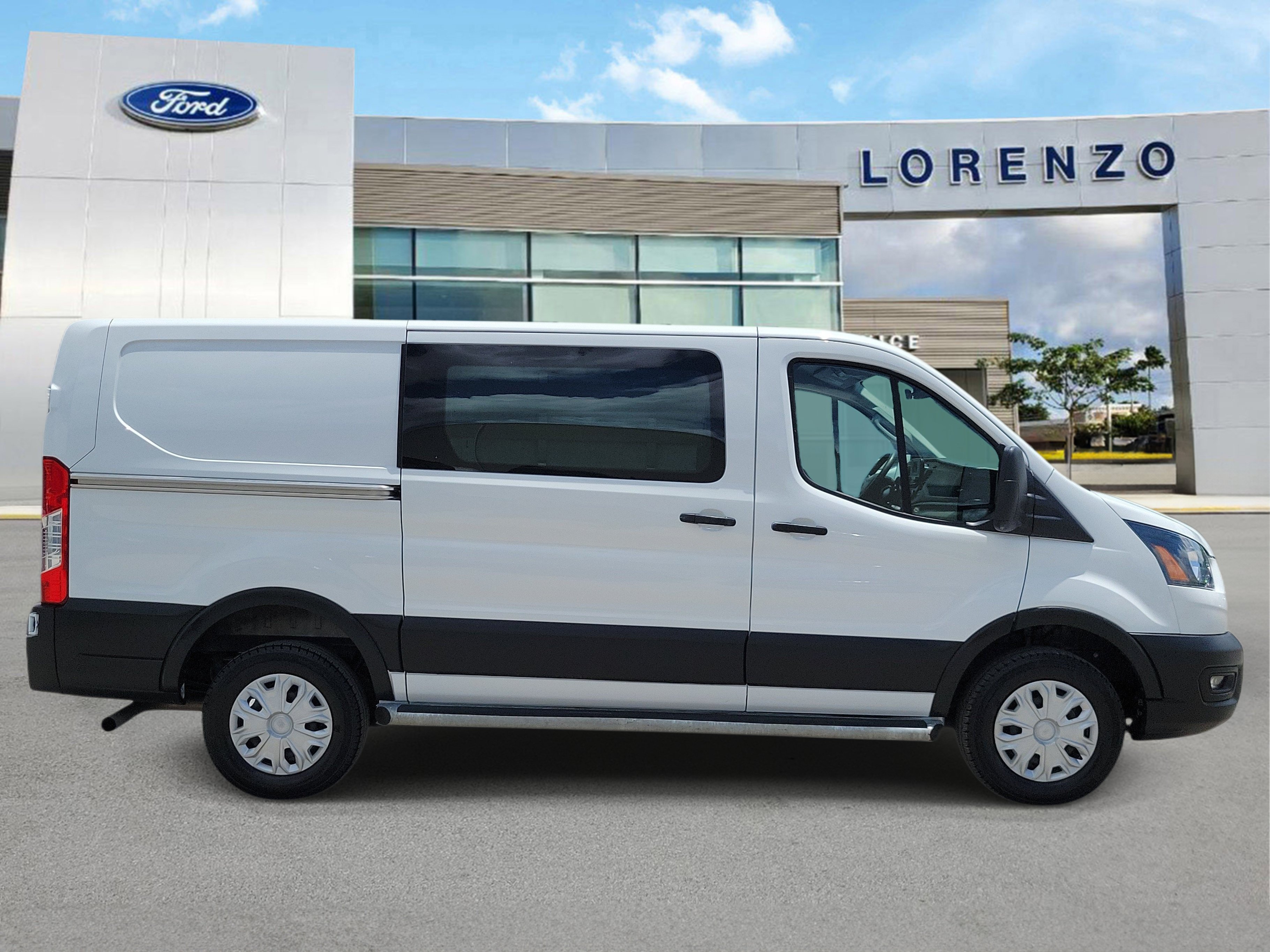 Used 2024 Ford Transit 250 Low Roof w/ Exterior Upgrade Package RWD image 4
