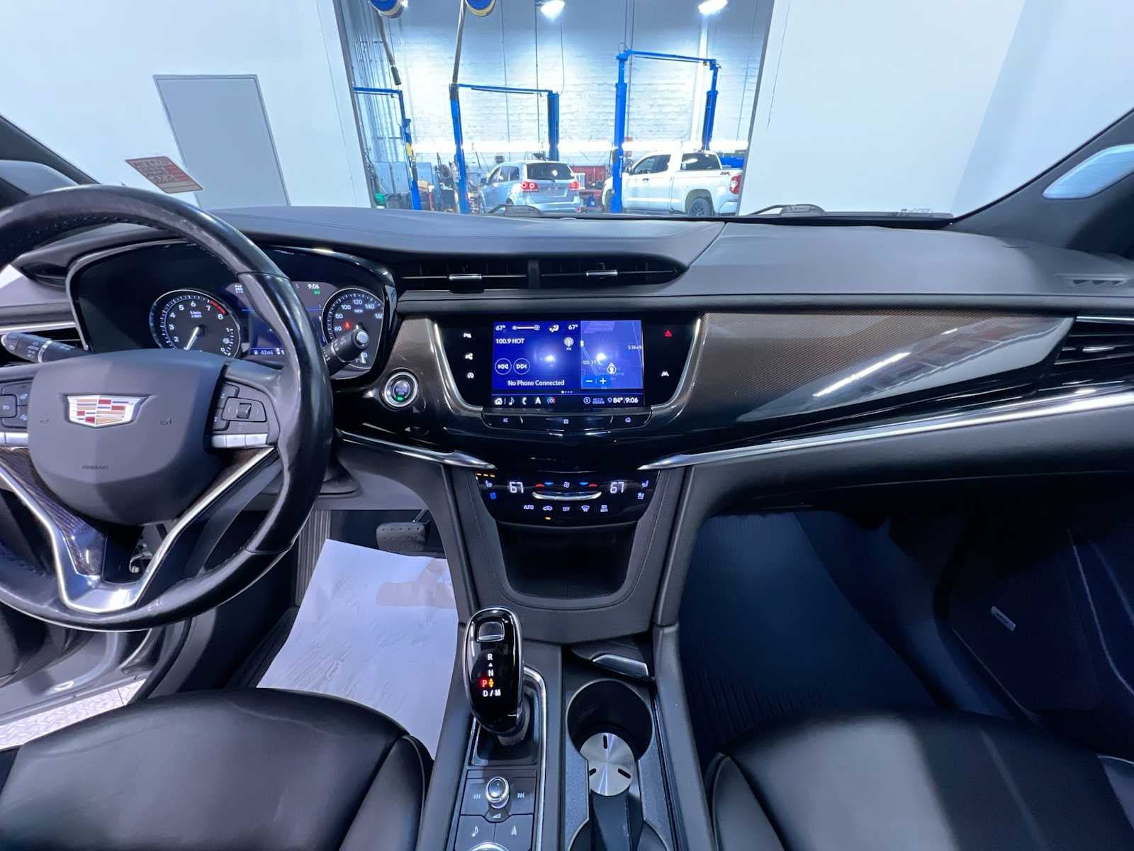 Used 2020 Cadillac XT6 Premium Luxury w/ Platinum Package AWD/4WD image 23