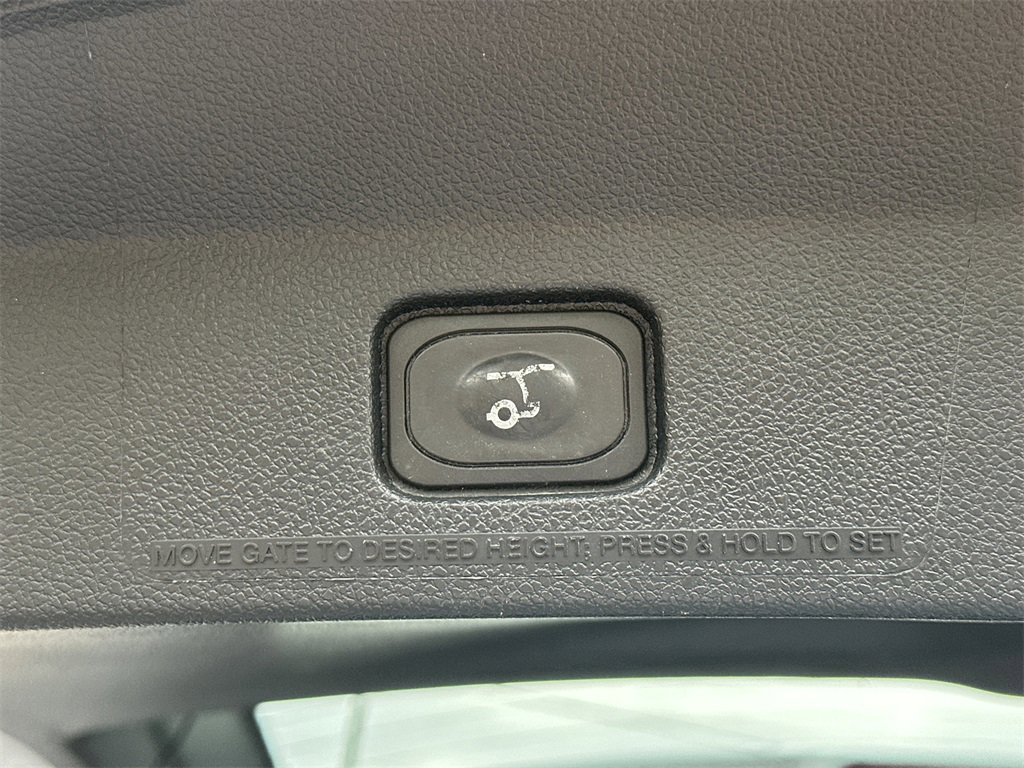 Used 2018 Ford Explorer Sport image 20