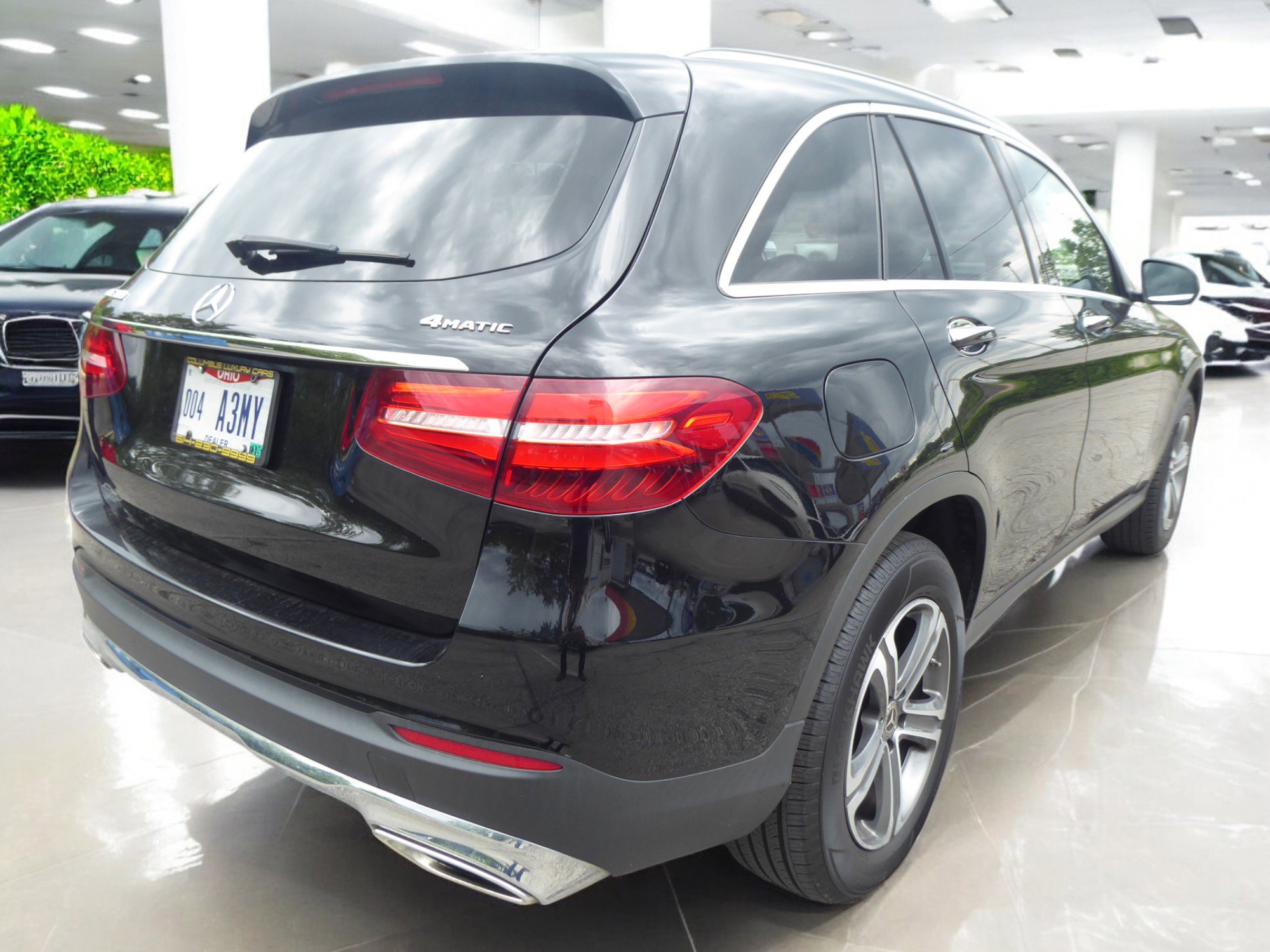 Used 2019 Mercedes-Benz GLC 300 4MATIC w/ Premium Package image 9