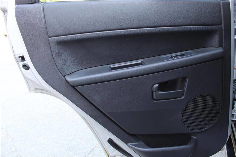 Used 2008 Jeep Grand Cherokee Laredo image 21