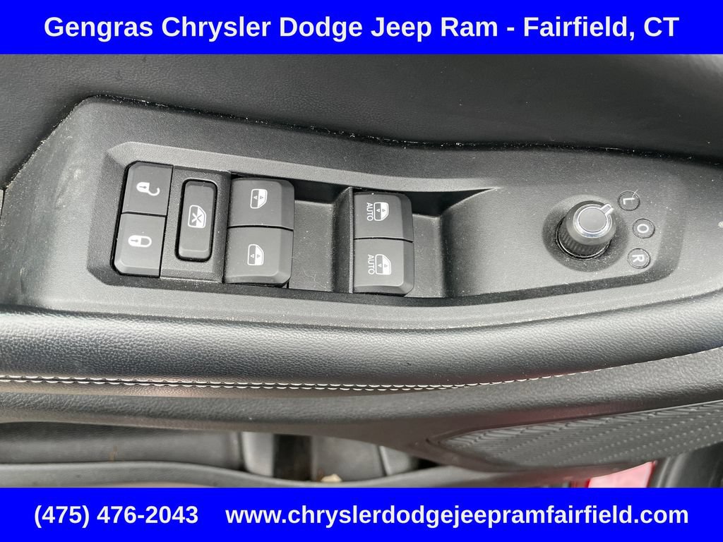 Used 2023 Jeep Grand Cherokee Limited w/ Luxury Tech Group II AWD/4WD image 39