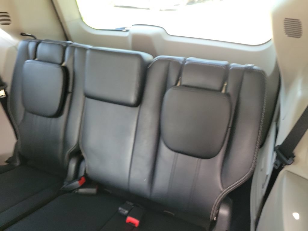 Used 2013 Chrysler Town & Country Touring-L w/ Driver Convenience Group FWD image 23