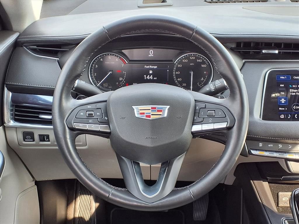 Used 2023 Cadillac XT4 Luxury FWD image 13