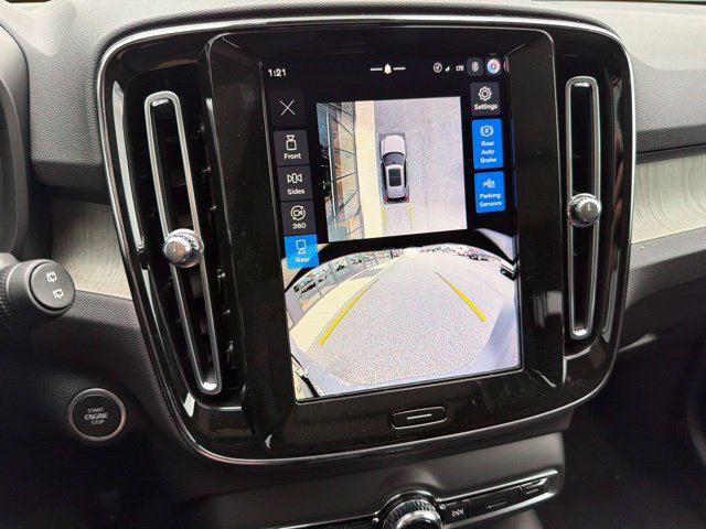 New 2026 Volvo XC40 B5 Ultra w/ Protection Package Premier AWD/4WD image 18