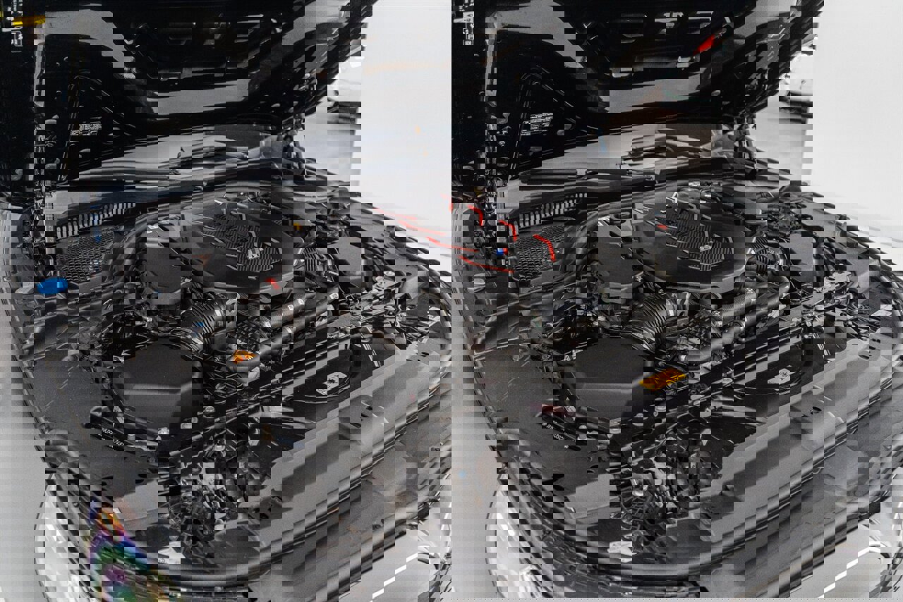 Used 2025 BMW M5 w/ Carbon Package image 72