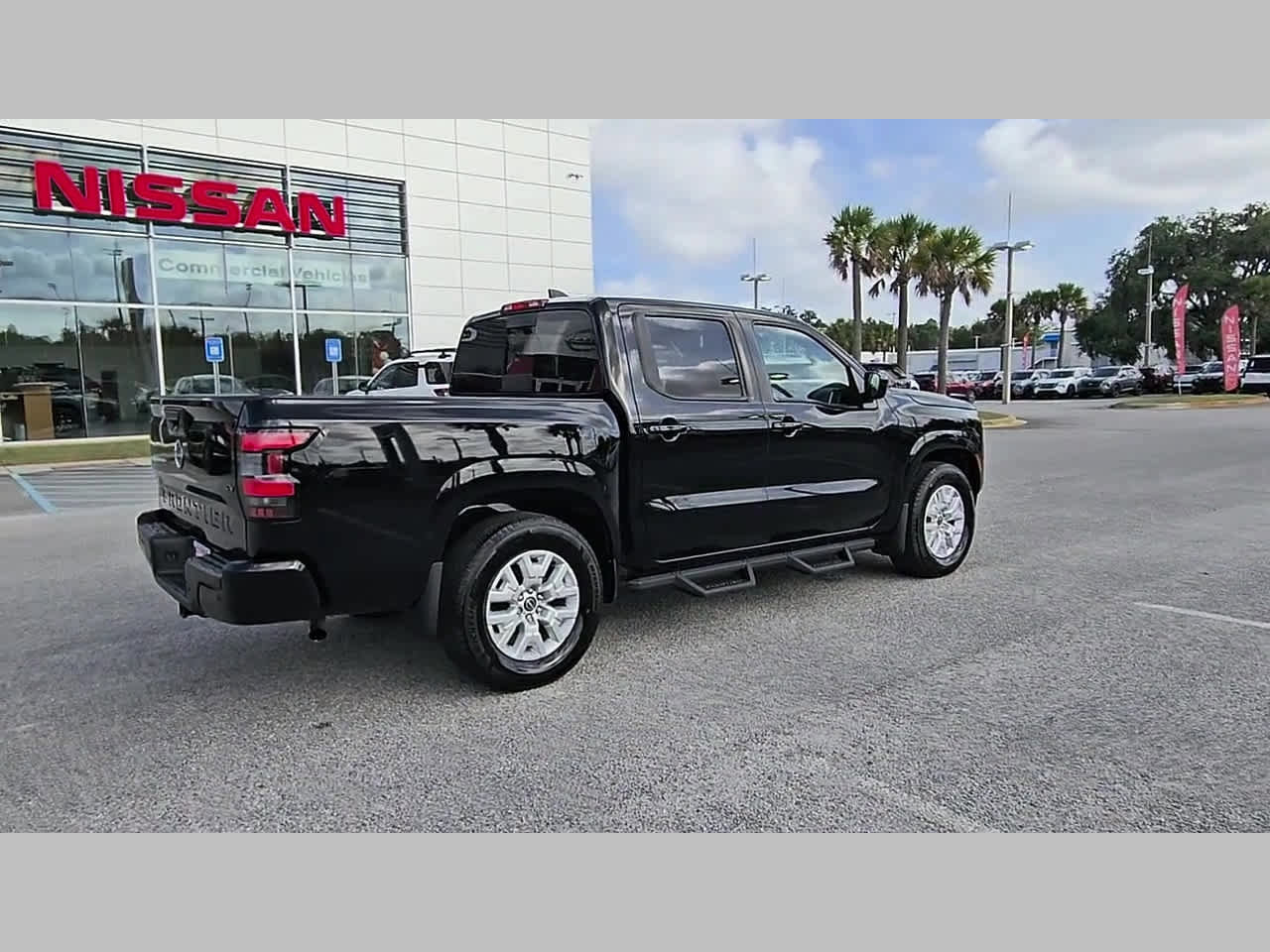Used 2024 Nissan Frontier SV w/ SV Convenience Package RWD image 32