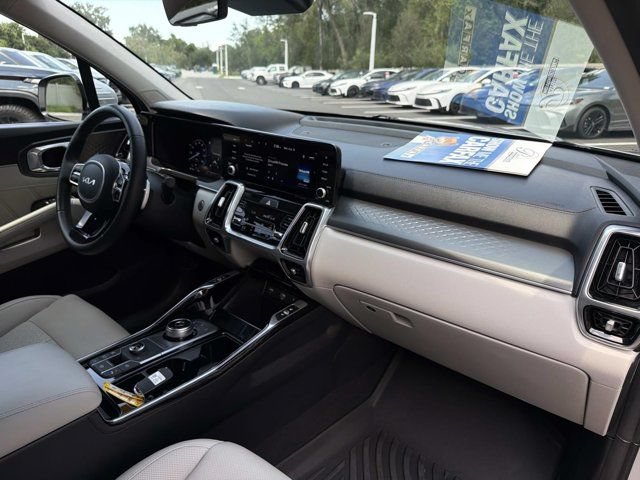 Used 2023 Kia Sorento SX Prestige AWD/4WD image 18