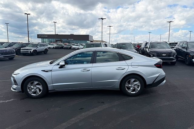 New 2025 Hyundai Sonata SE image 4