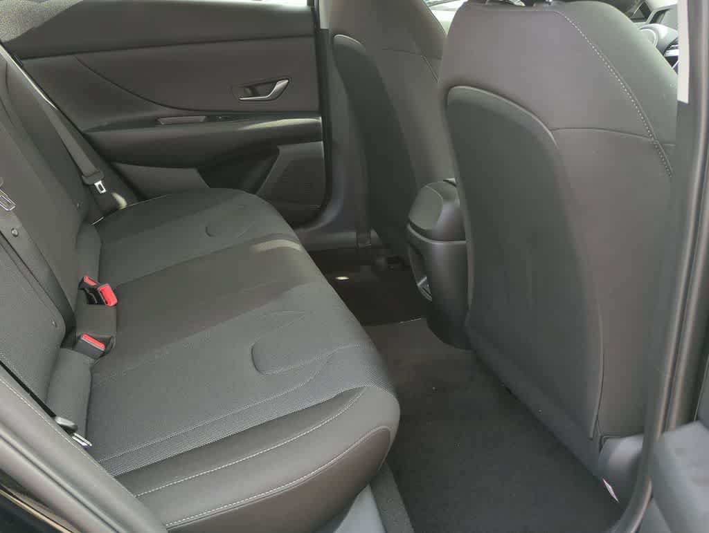 New 2026 Hyundai Elantra SE FWD image 21
