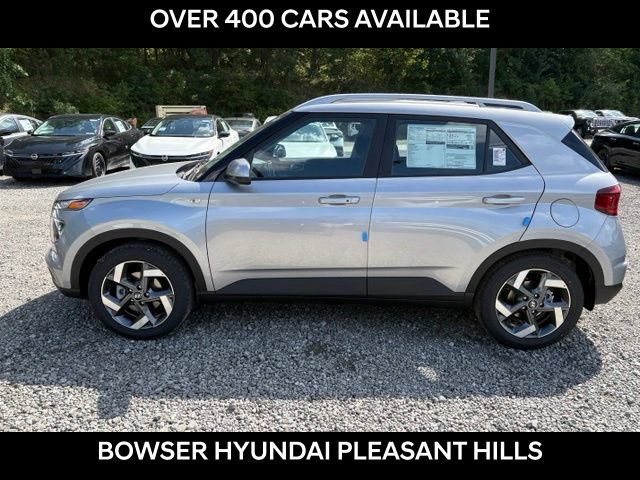 New 2026 Hyundai Venue SEL FWD image 2