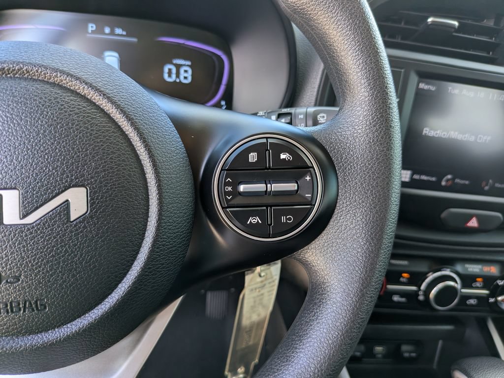 Certified 2025 Kia Soul LX w/ LX Technology Package FWD image 30