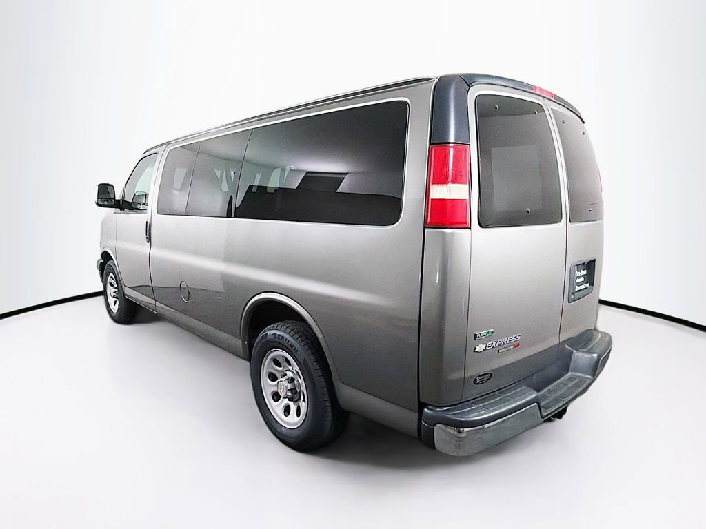 Used 2011 Chevrolet Express 1500 LT w/ LT Preferred Equipment Group AWD/4WD image 5