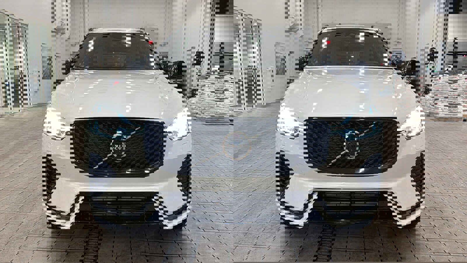 New 2026 Volvo XC60 T8 Plus w/ Protection Package Premier image 10