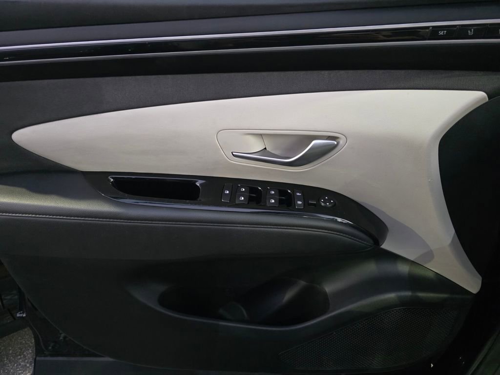 Used 2022 Hyundai Tucson Limited image 26