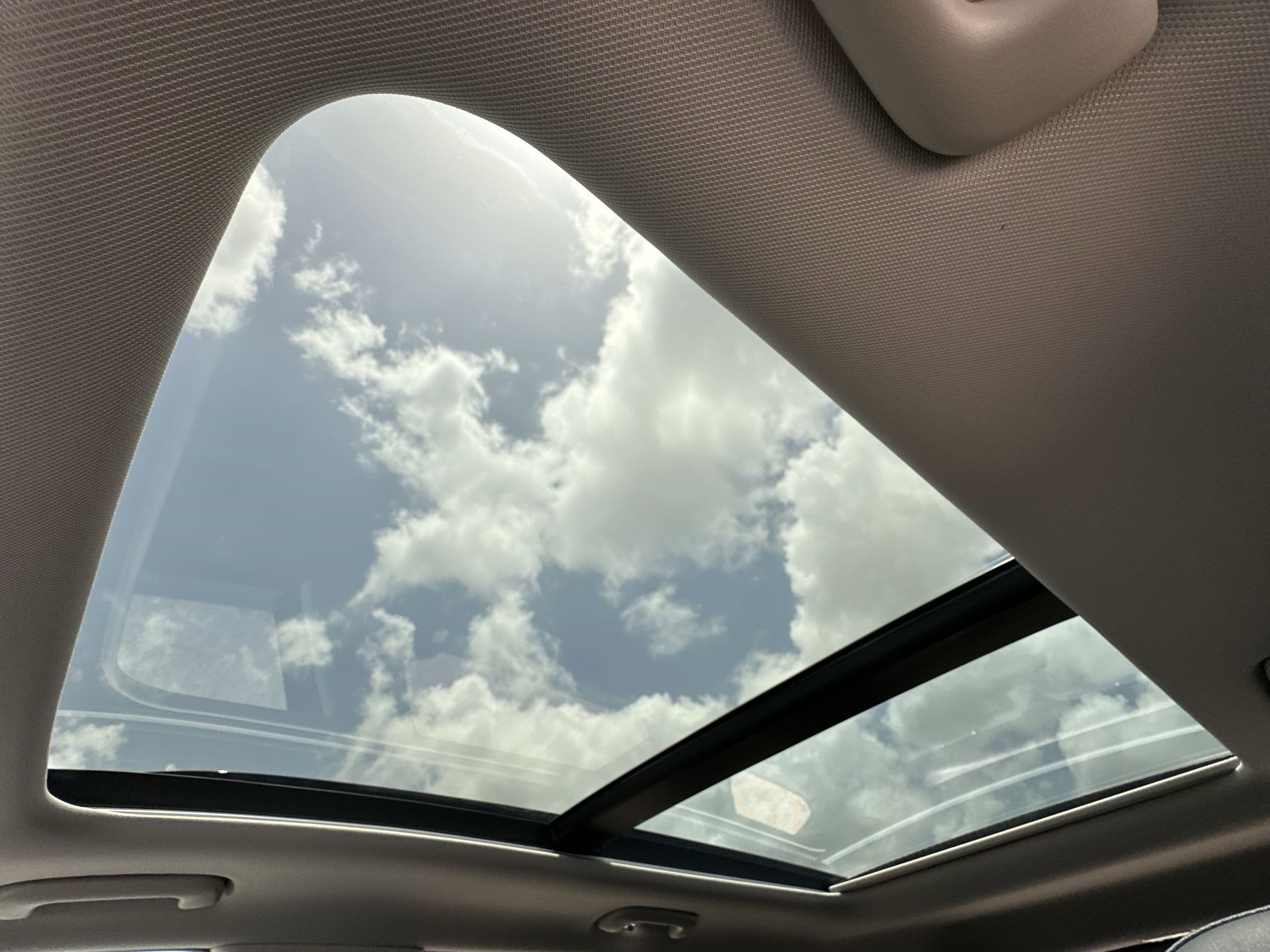 New 2025 Kia Sorento SX image 16