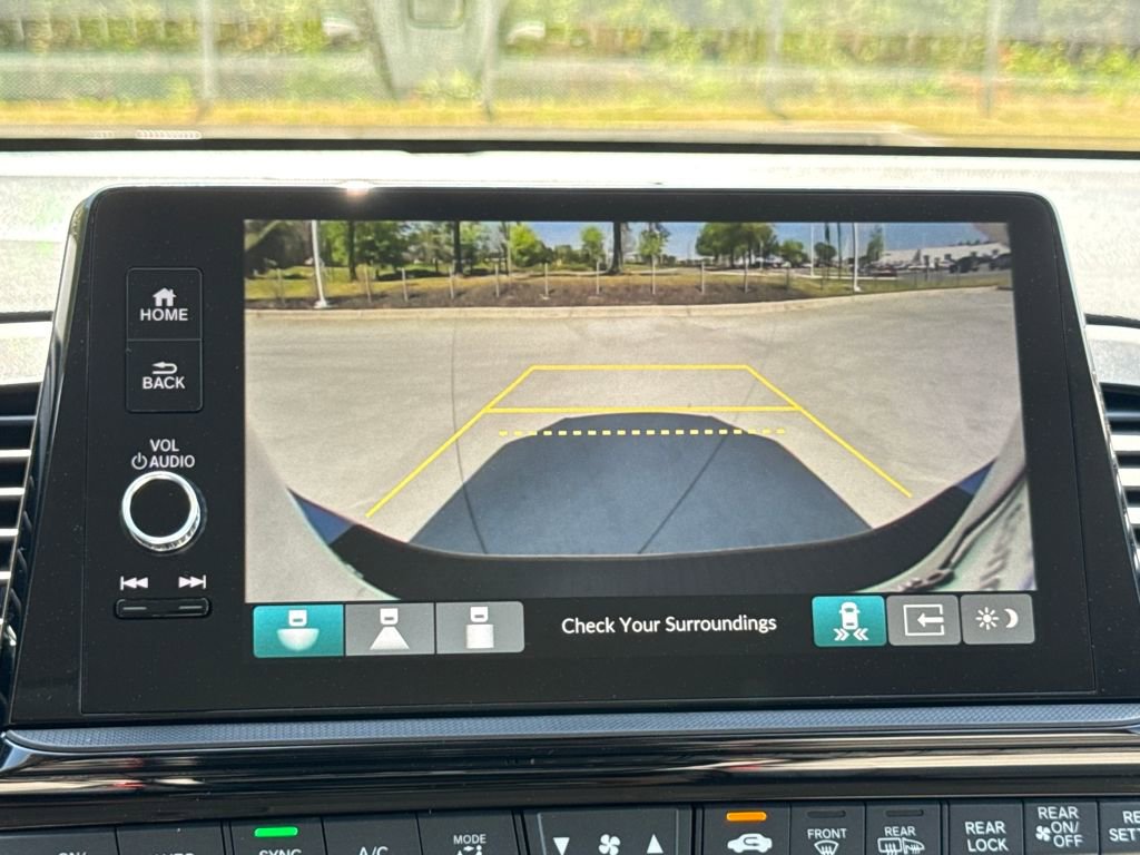 New 2026 Honda Odyssey Touring image 21