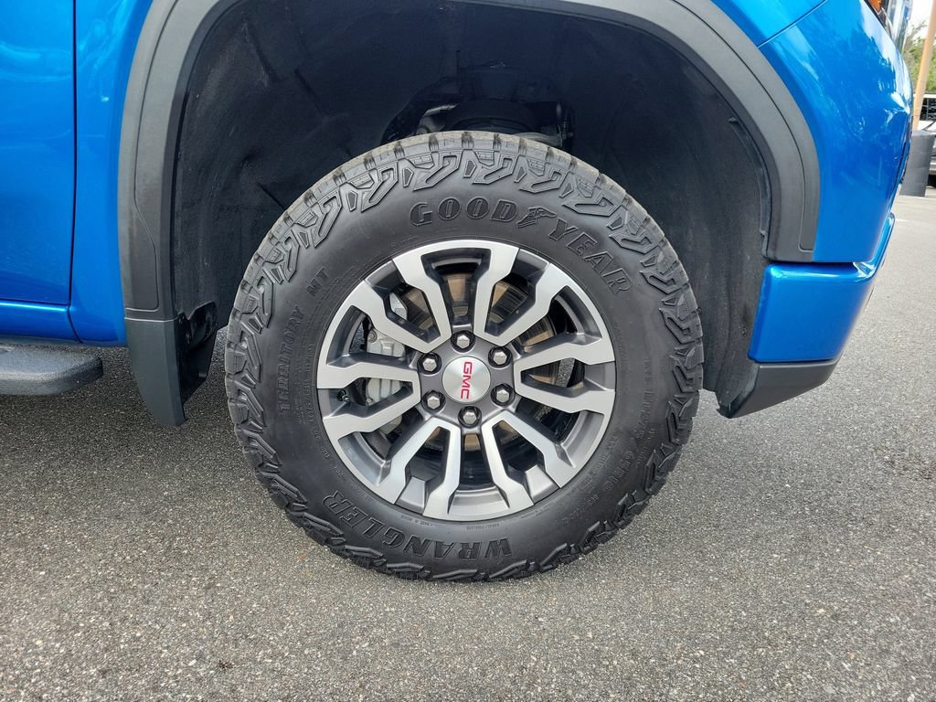 Used 2023 GMC Sierra 1500 AT4 w/ AT4 Premium Package AWD/4WD image 6
