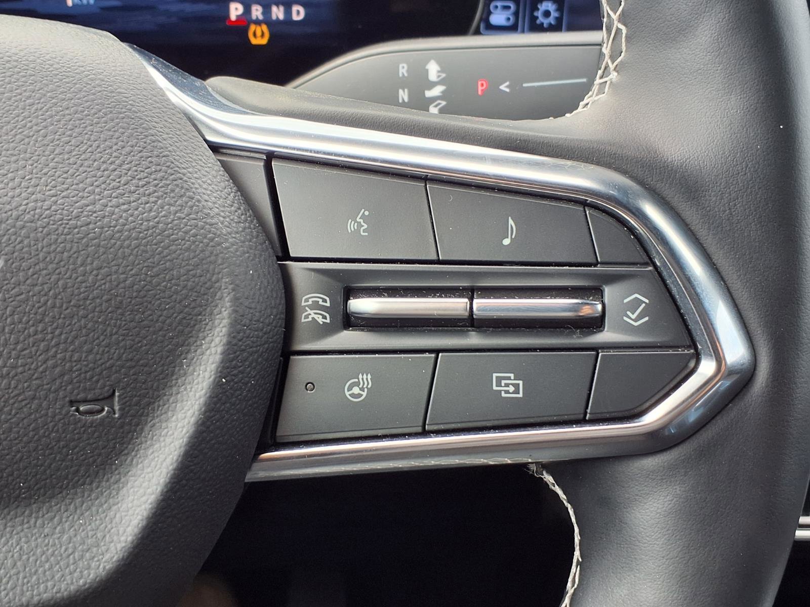 Used 2024 Chevrolet Equinox EV LT image 17