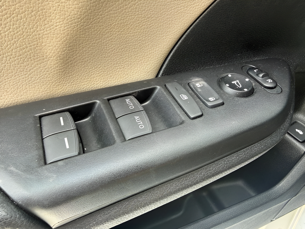 Used 2021 Honda Civic EX-L image 32