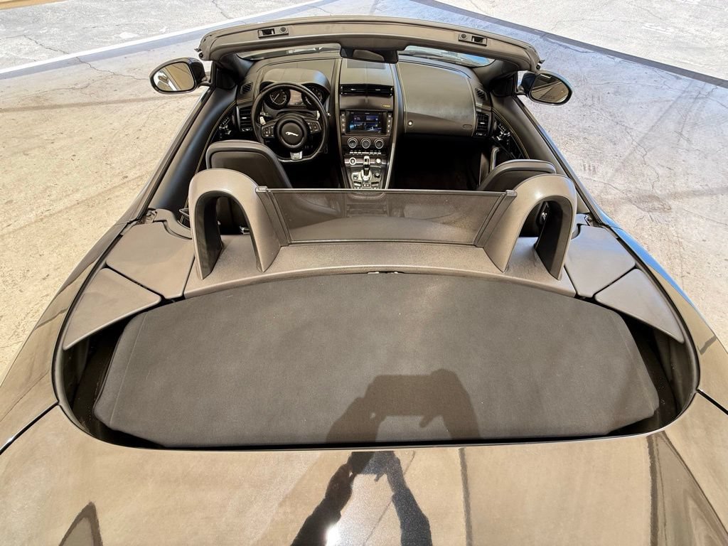 Used 2018 Jaguar F-TYPE 400 Sport RWD image 12