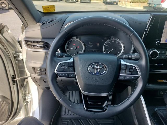 Used 2024 Toyota Highlander XSE image 31