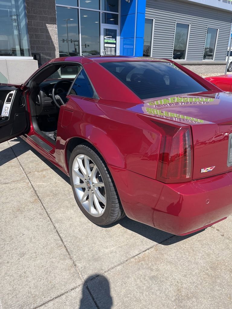 Used 2007 Cadillac XLR V image 3