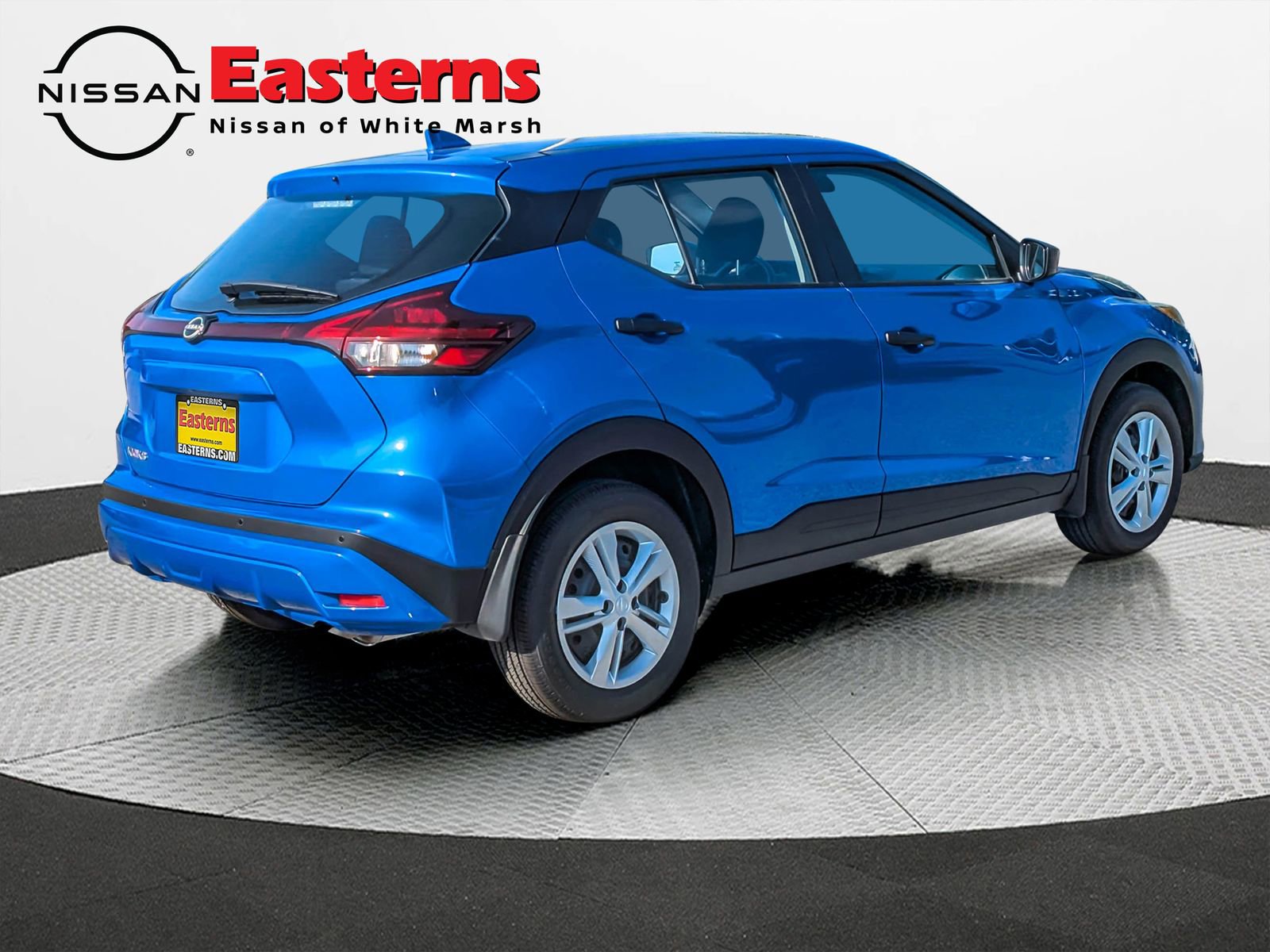 New 2025 Nissan Kicks Play S FWD image 7