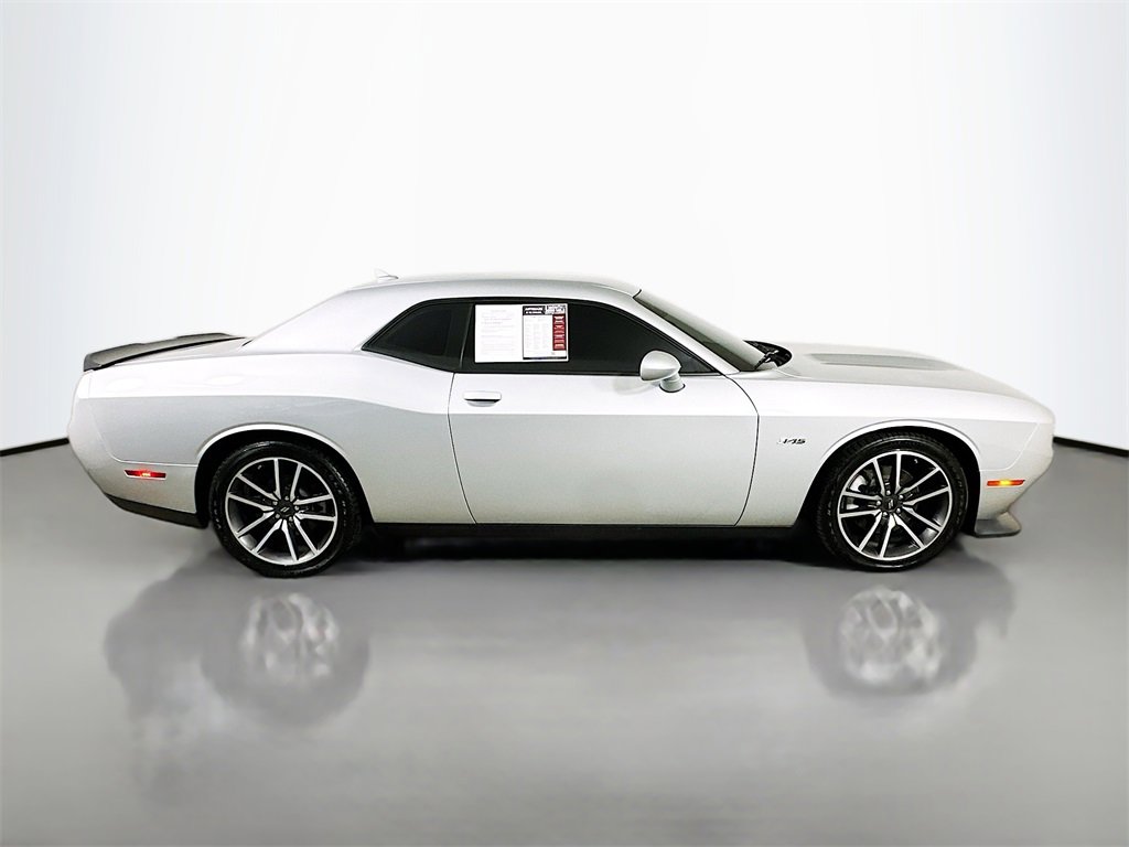 Used 2023 Dodge Challenger R/T image 7