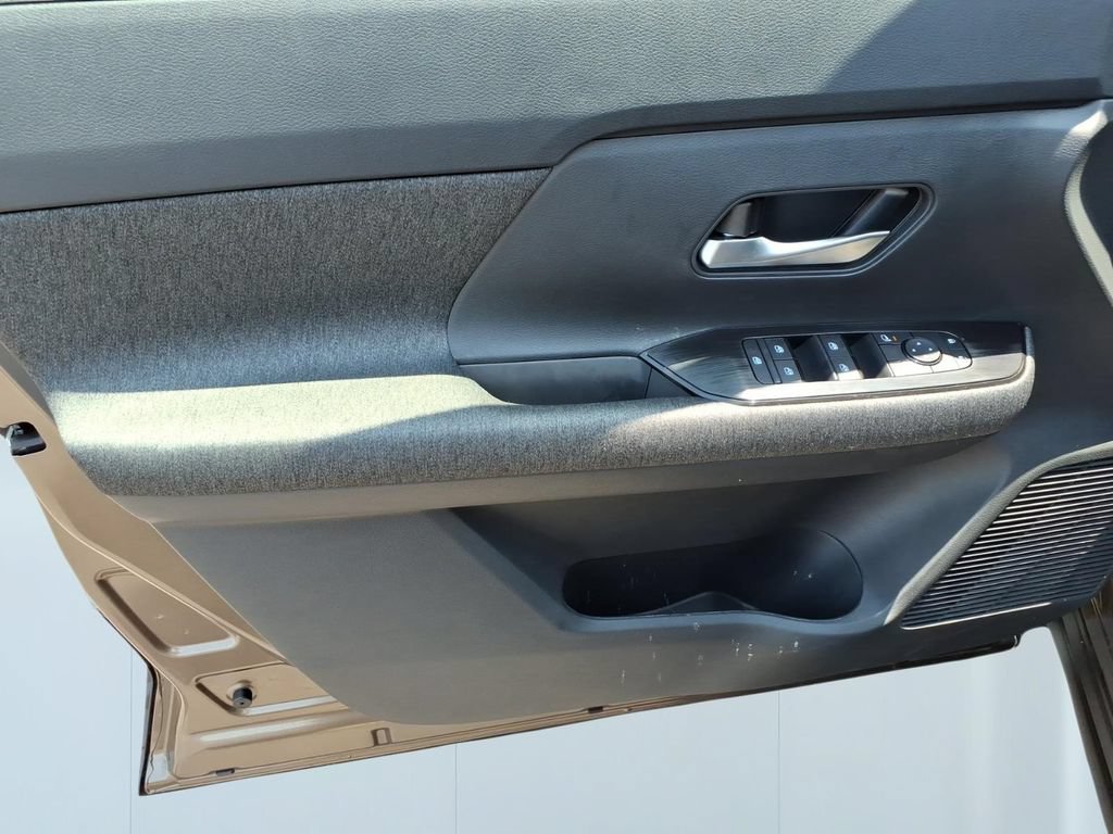 New 2026 Nissan Kicks SV FWD image 13
