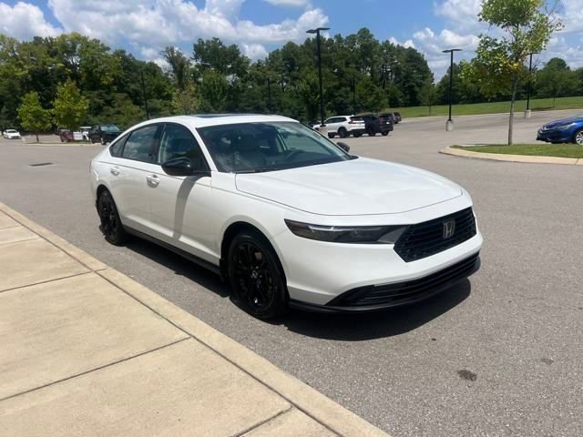 New 2025 Honda Accord SE image 6