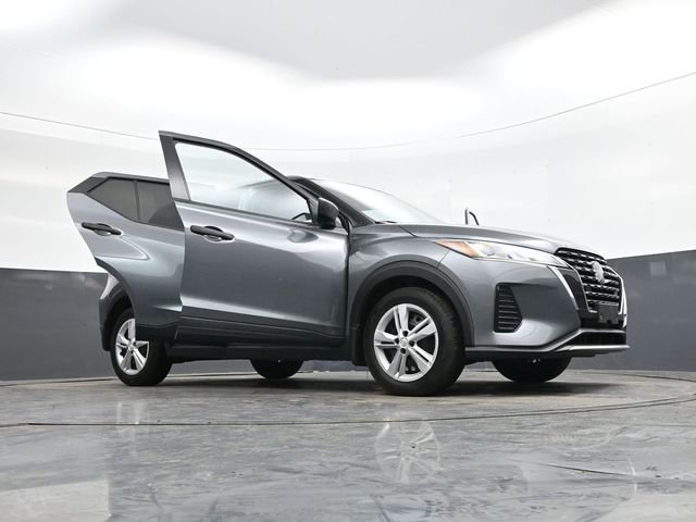 Used 2021 Nissan Kicks S image 42