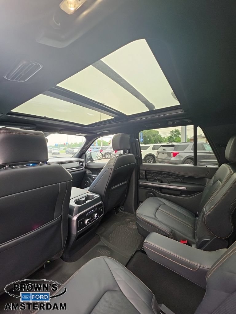 Used 2024 Ford Expedition Max Platinum AWD/4WD image 18