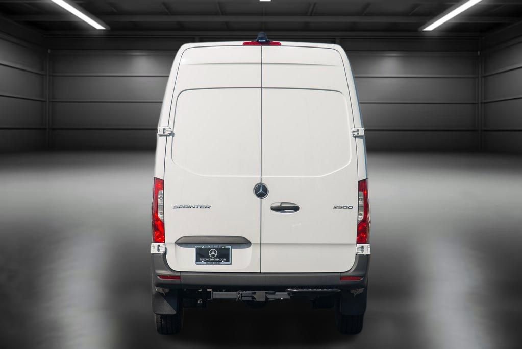 Used 2024 Mercedes-Benz Sprinter 144 Cargo image 4
