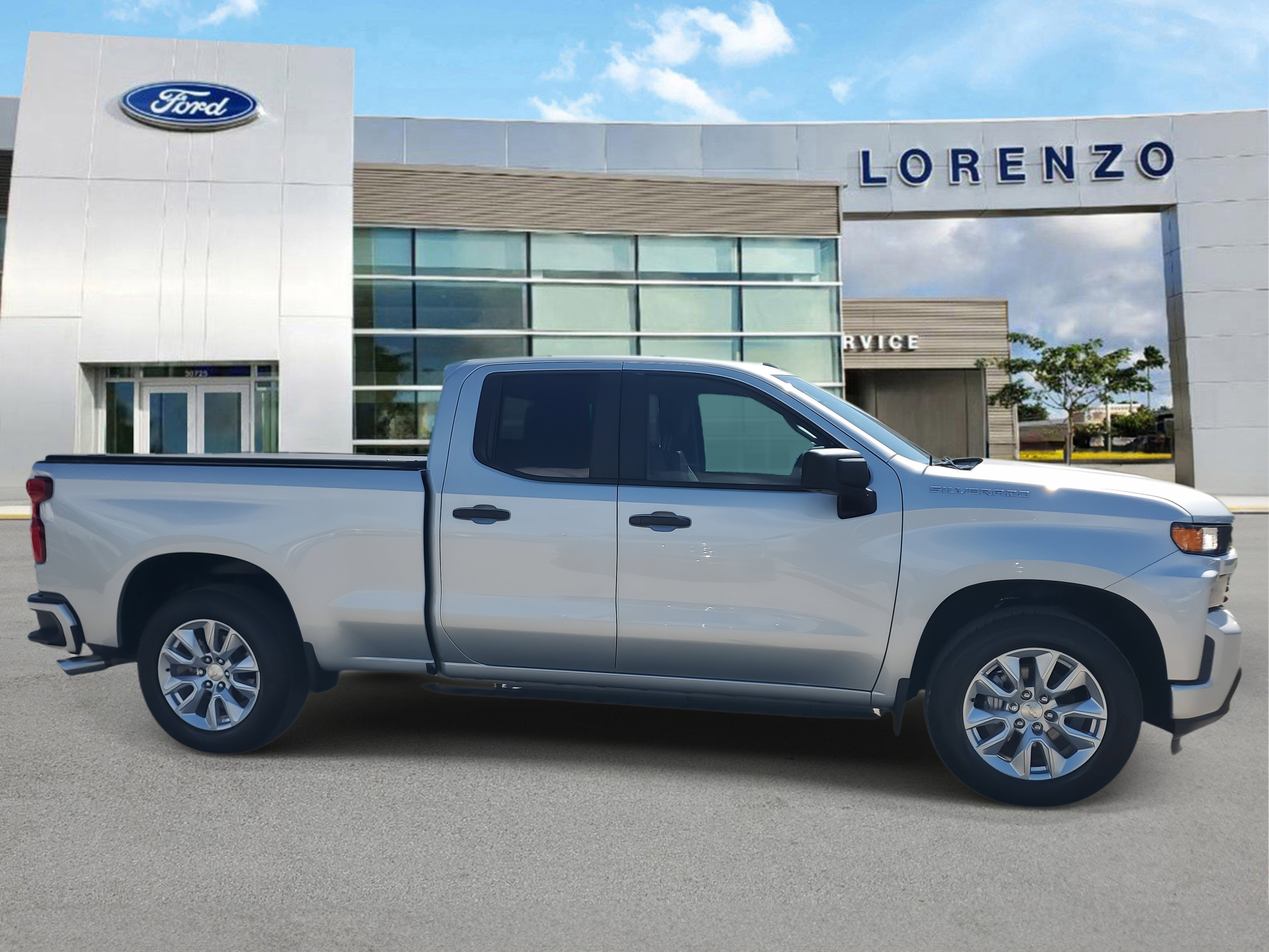 Used 2021 Chevrolet Silverado 1500 Custom image 4