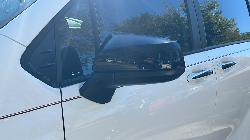 New 2026 Toyota Sienna XSE FWD image 28