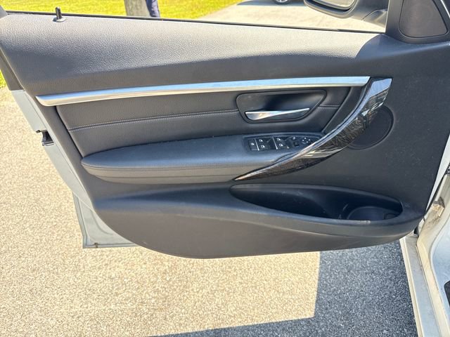 Used 2016 BMW 328i xDrive Sedan AWD/4WD image 18
