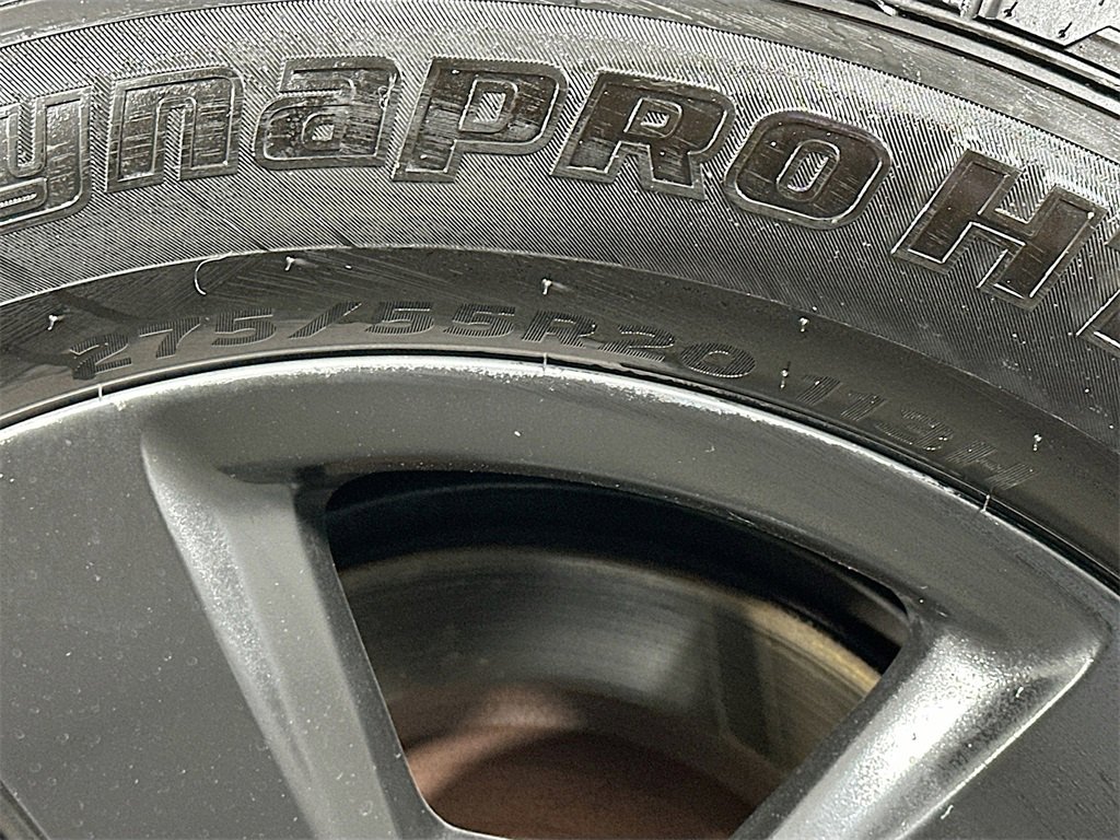 Used 2018 Chevrolet Suburban LT image 33