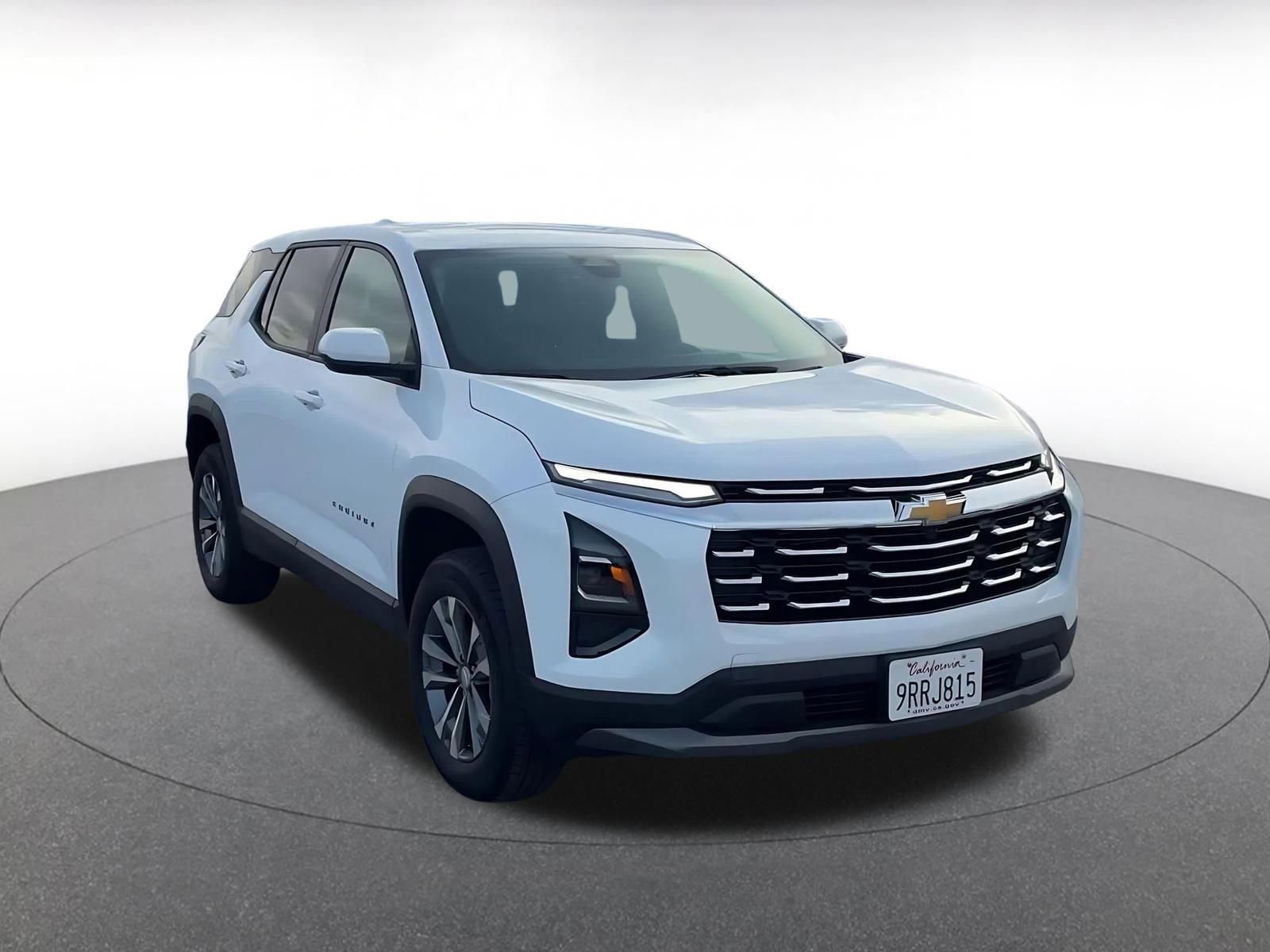 Used 2025 Chevrolet Equinox LT image 3