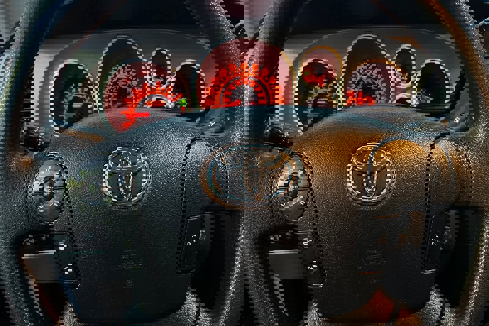 Used 2012 Toyota Tundra 2WD Double Cab image 25